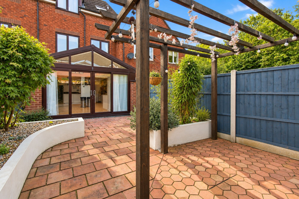 House in Worcester, Lyppard Grange, Warndon - View 4