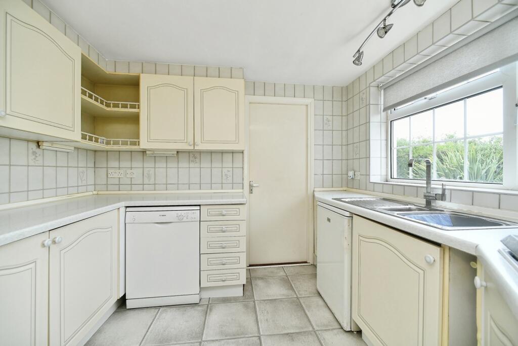House in Brighton, Telscombe Cliffs, Saltdean - View 3