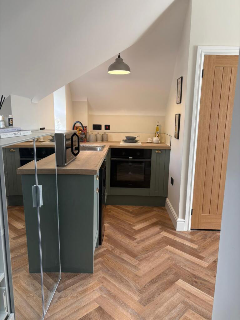 Additional image 4 of S5 U 71 Raddlebarn Road, Selly Oak, West Midlands, B29