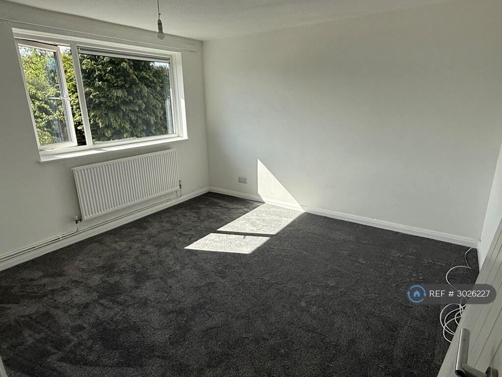 Apartment in Barnsley, South Yorkshire - View 5