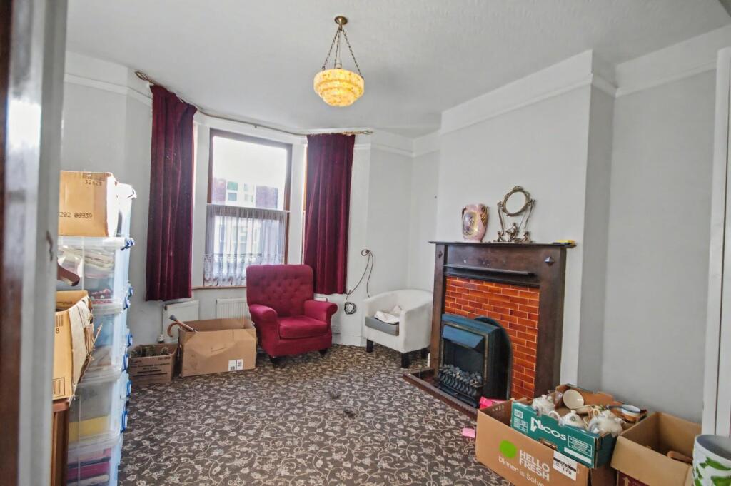 House in Northampton, Kingsthorpe Hollow - View 2