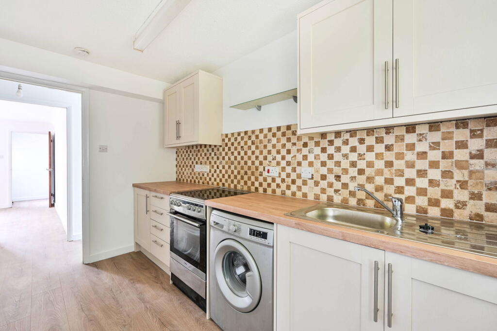 Beckingham Road, Guildford, GU2 8BU - View 5