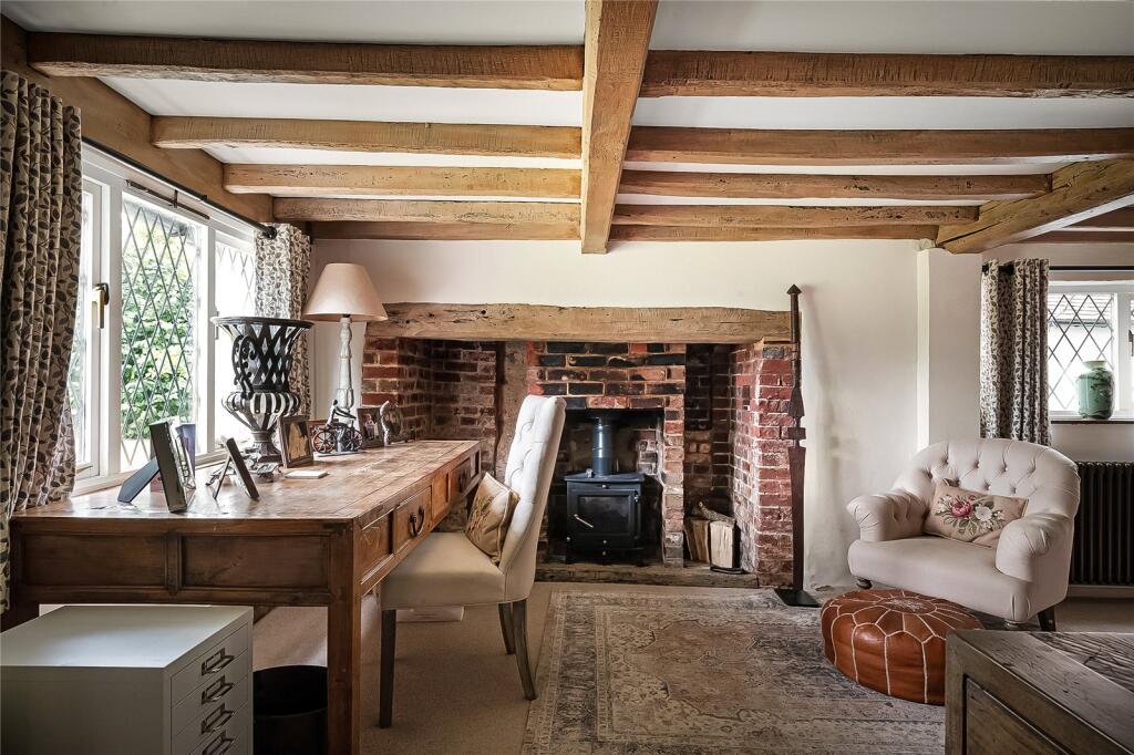 House in Horsham, Pulborough - View 4