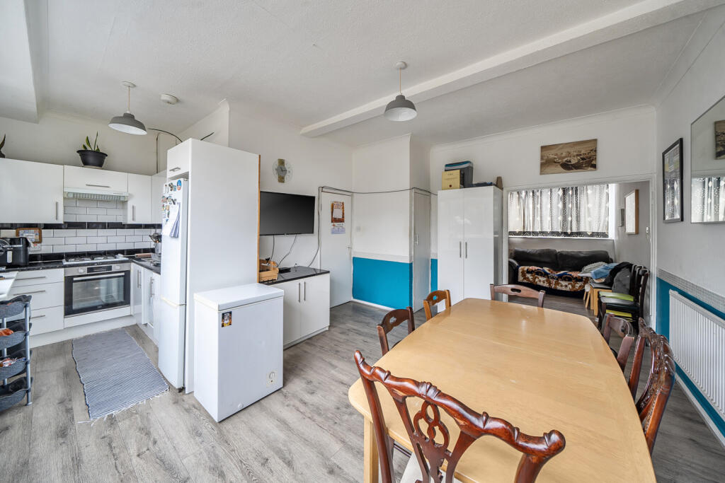 3-bed flat on Lewisham High Street, London, £325,000