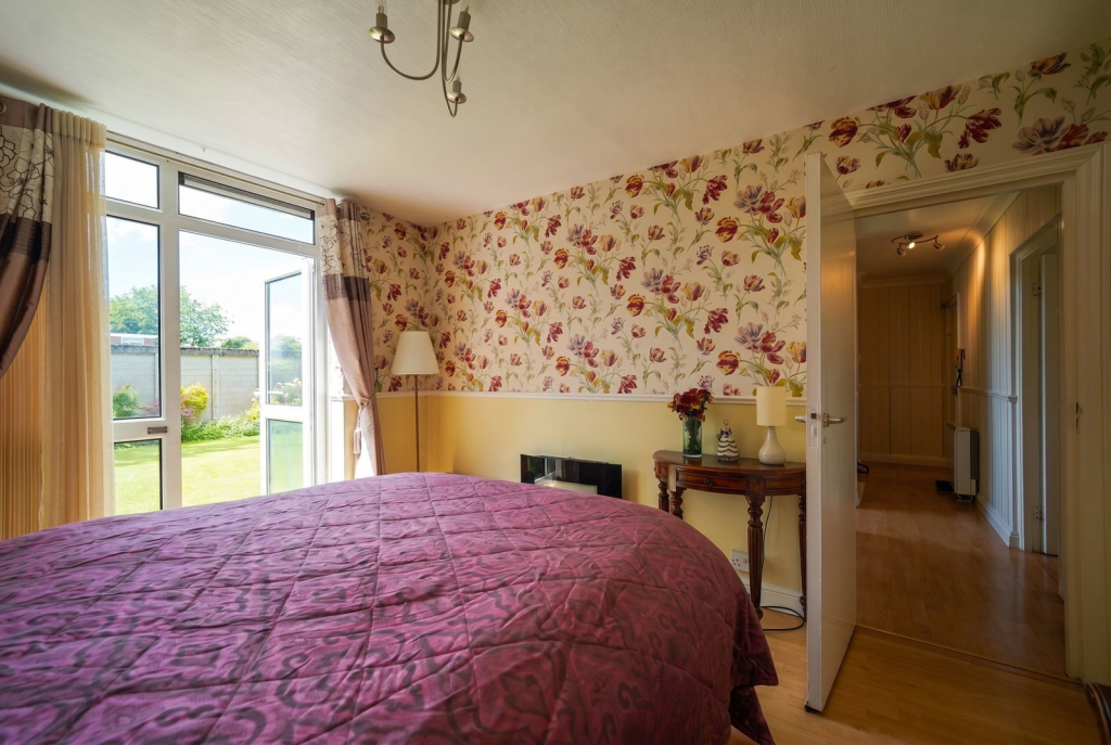 Apartment in Birmingham, Billesley - View 5