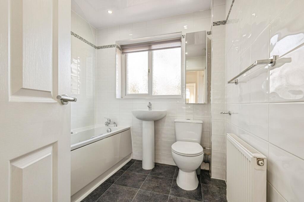 Victoria Street, Horbury, Wakefield, West Yorkshire, WF4 photo 3