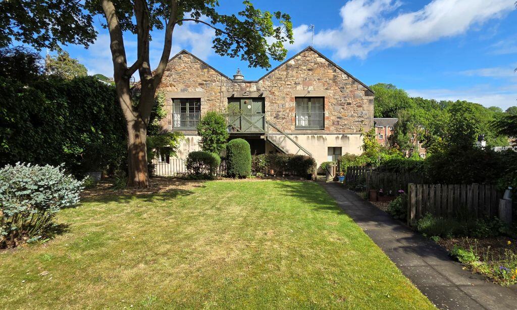 Main image of property: 6 Campbell's Close, Old Town, Edinburgh EH8 8JJ
