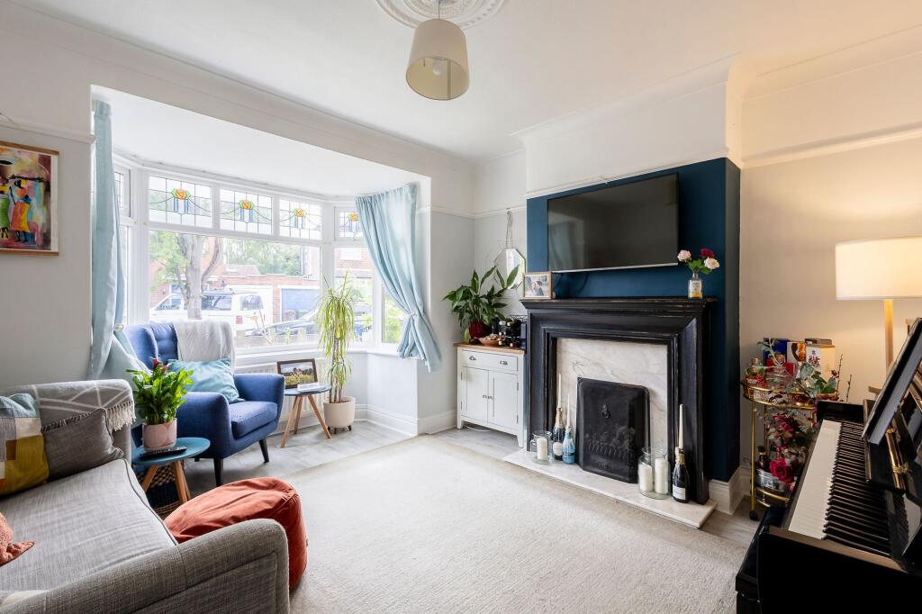 Ridgewood Crescent, South Gosforth, NE3 - View 2