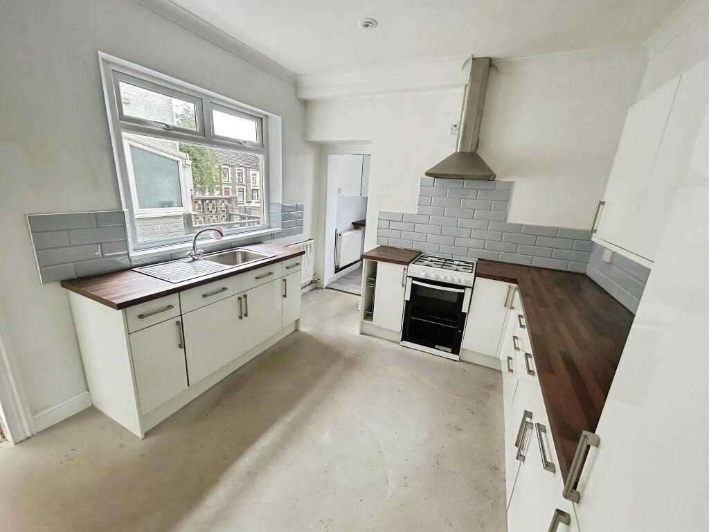 Main image of property: Pant Yr Heol, Neath
