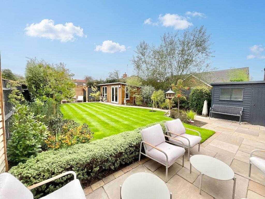 House in Stoke-on-Trent - View 4