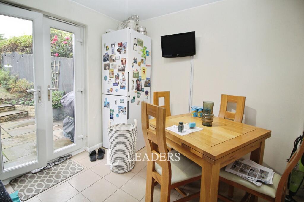 House in Milton Keynes, Crownhill, Shenley Church End - View 5