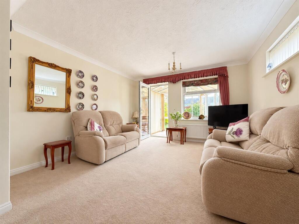 House in Chelmsford, Boreham - View 4
