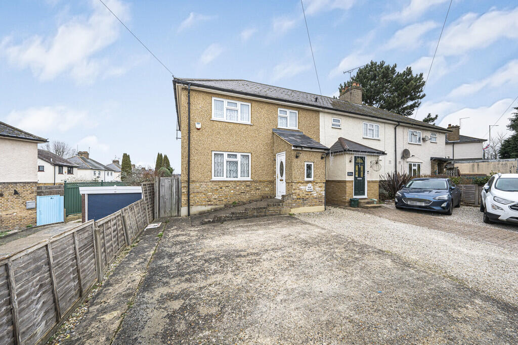 3-bed terraced on Moorhall Road, Harefield, £450,000
