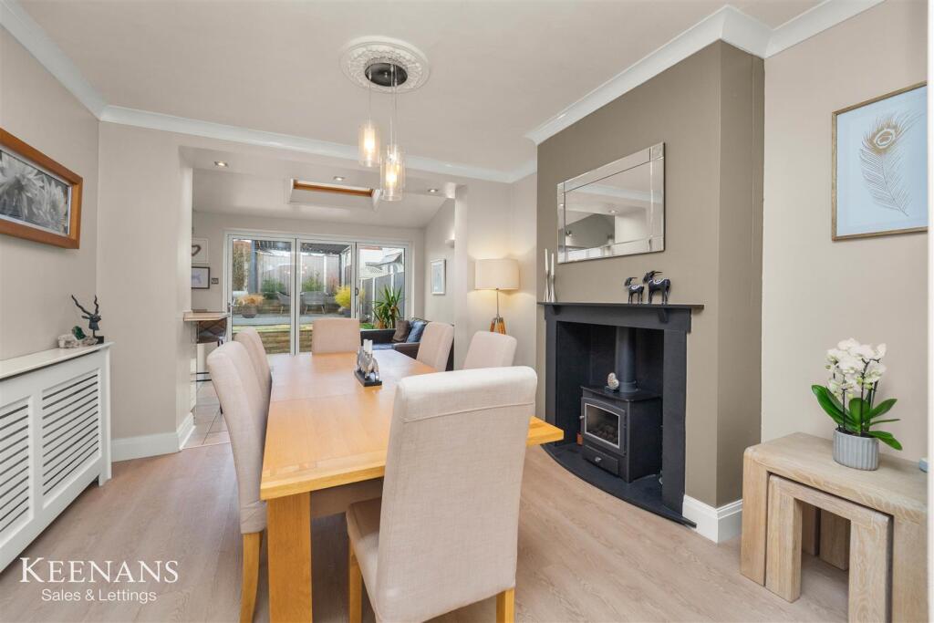 House in Burnley, Cliviger - More
