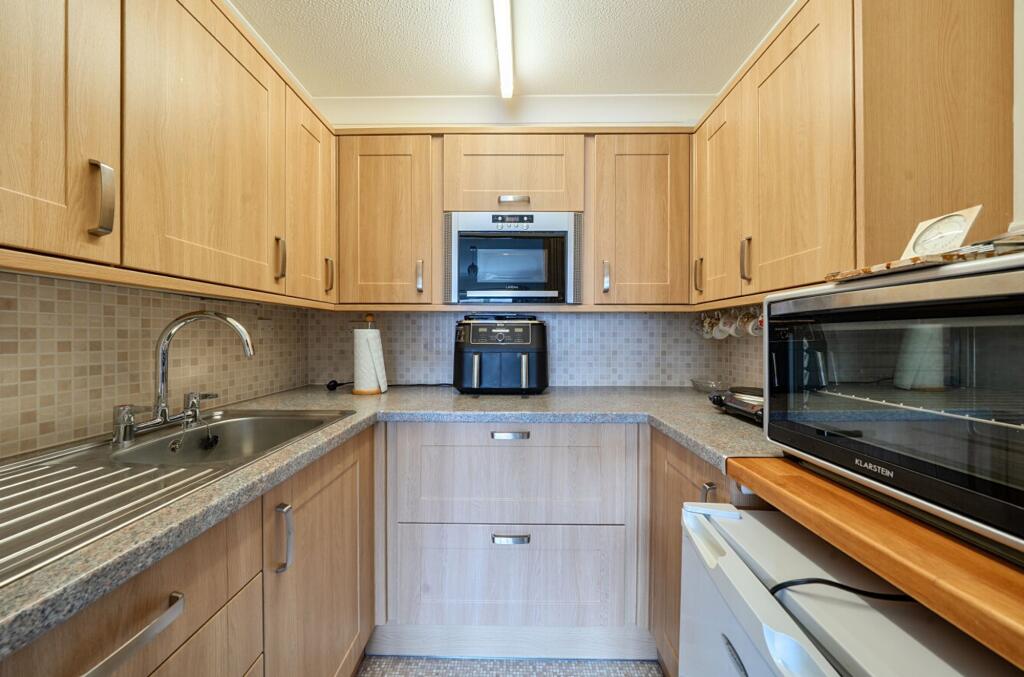 Apartment in Chichester, East Wittering - View 5