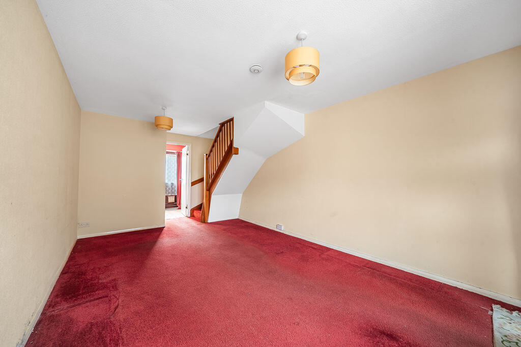 House in Runnymede, Addlestone - View 5