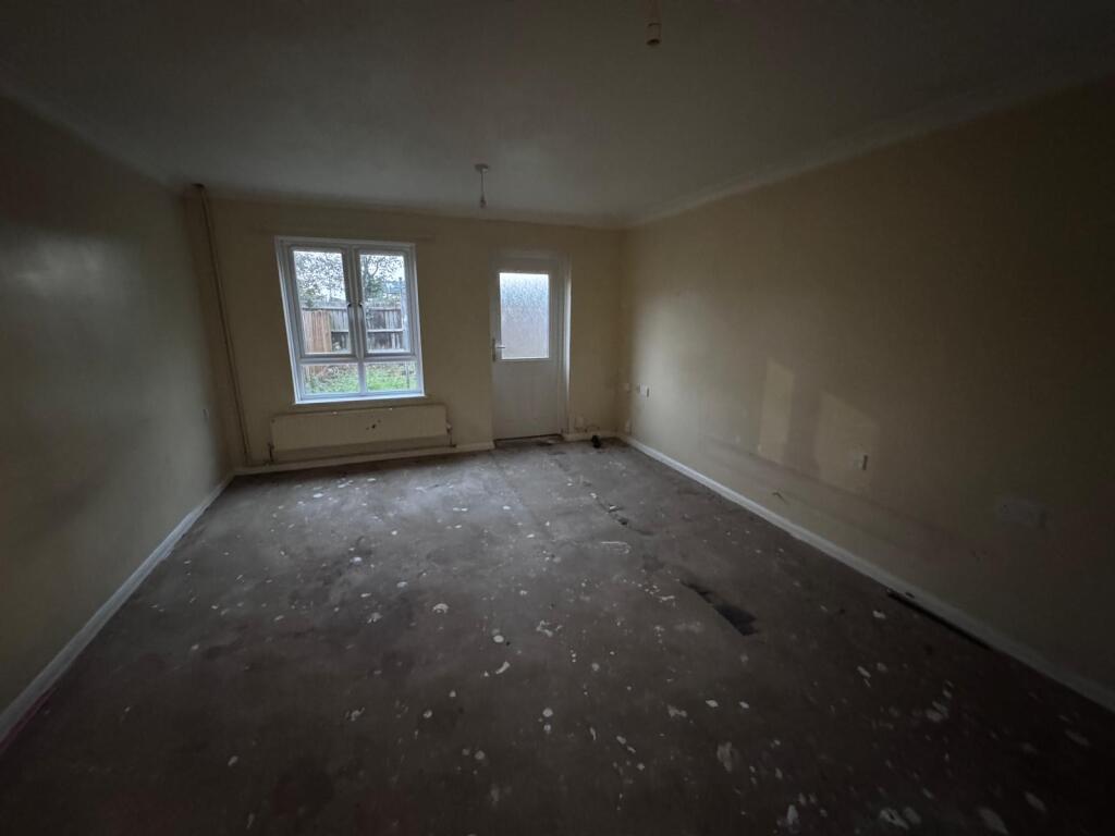 63 Foxglove Way, Bedford MK42 0FG photo 3