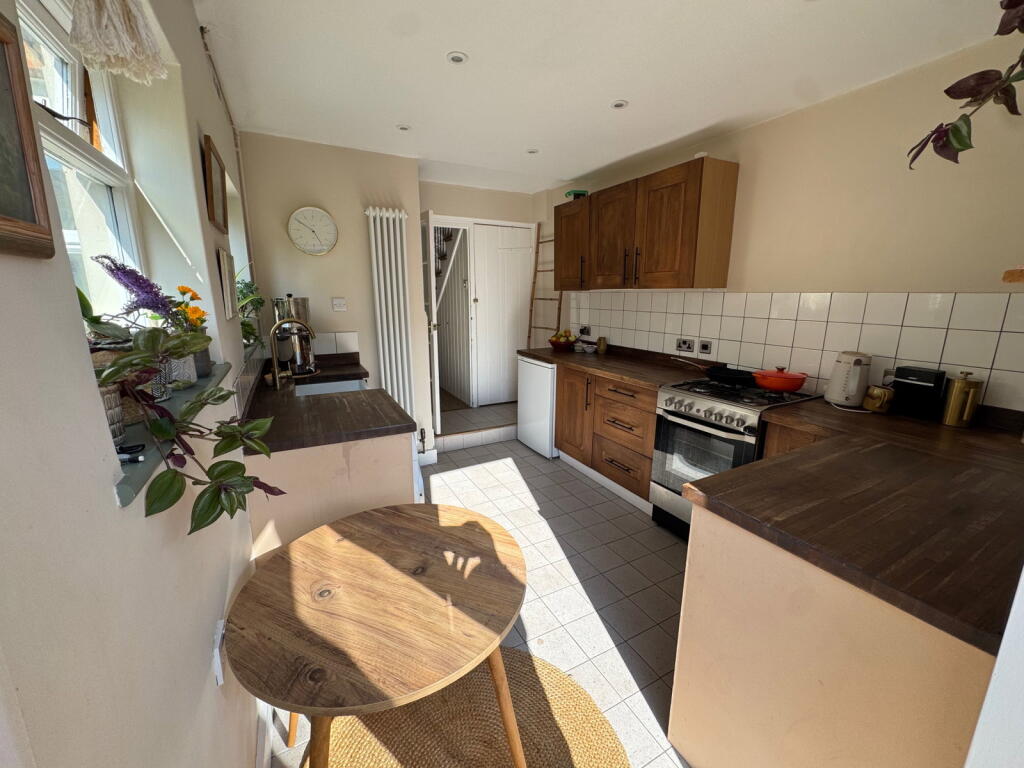 House in Thanet, East Cliftonville, Cliftonville - More