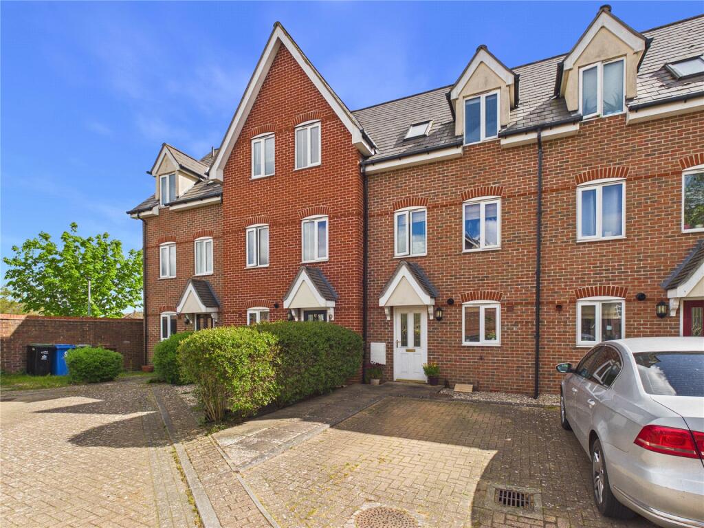 Main image of property: Ingelow Gardens, Ipswich, Suffolk, IP4