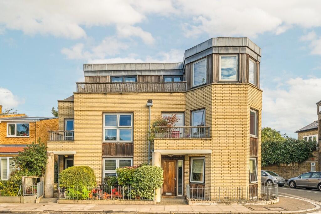 Main image of property: Hampton Road, Hampton, Middlesex, TW12