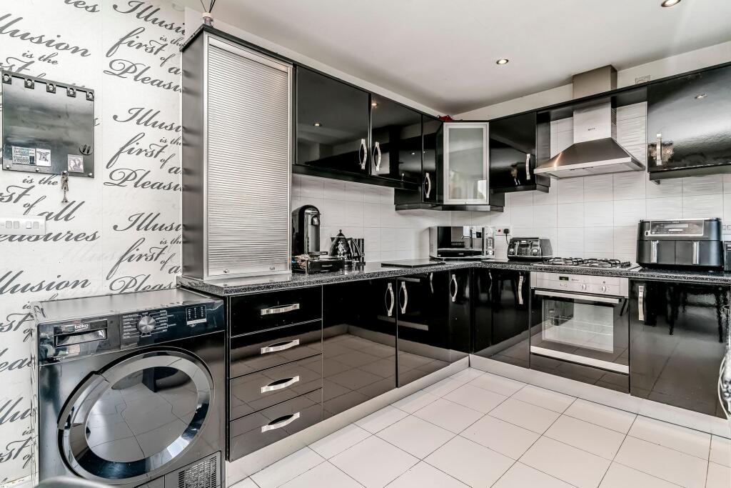 Darlington Close, Chorley, PR6 - View 6
