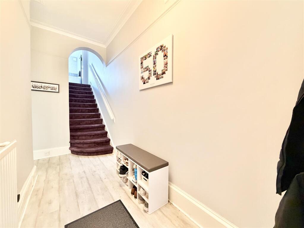 33, Low Waters Road, Hamilton photo 4