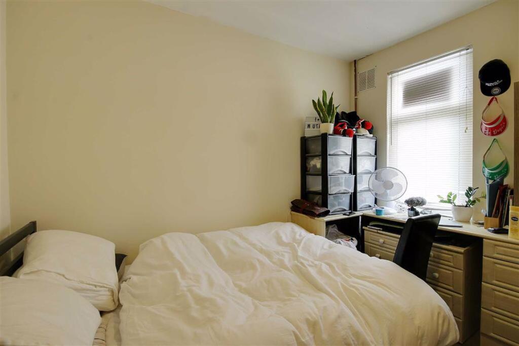 2 bedroom house for rent