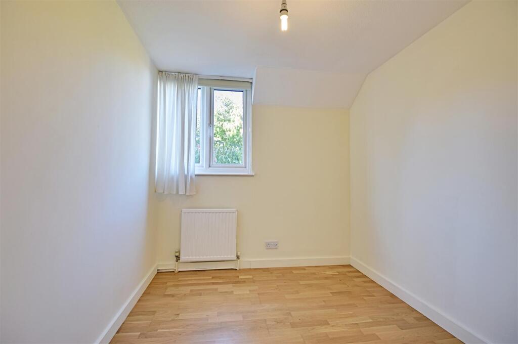 House in Tonbridge - View 4