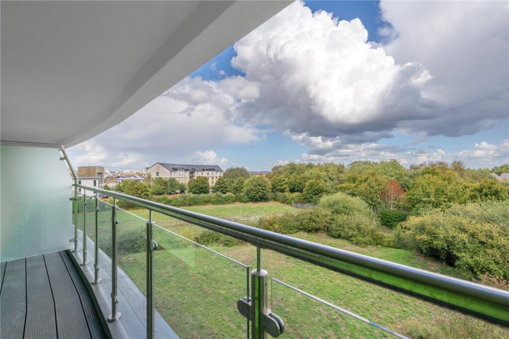 Apartment in Portishead, North Somerset - More