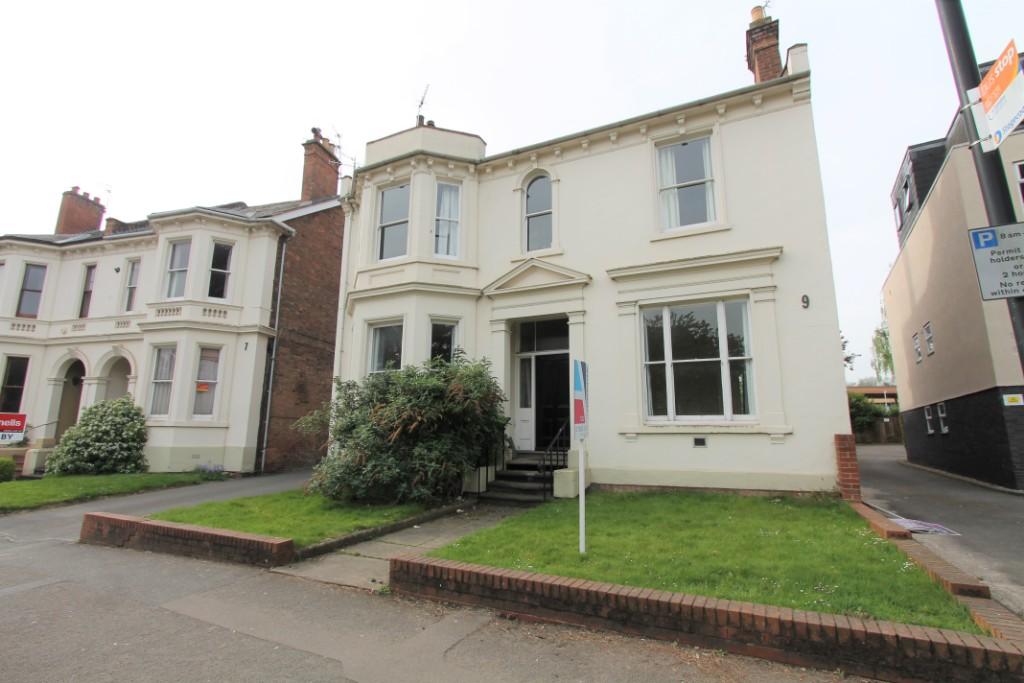 Main image of property: Avenue Road,Leamington Spa,CV31 3NW