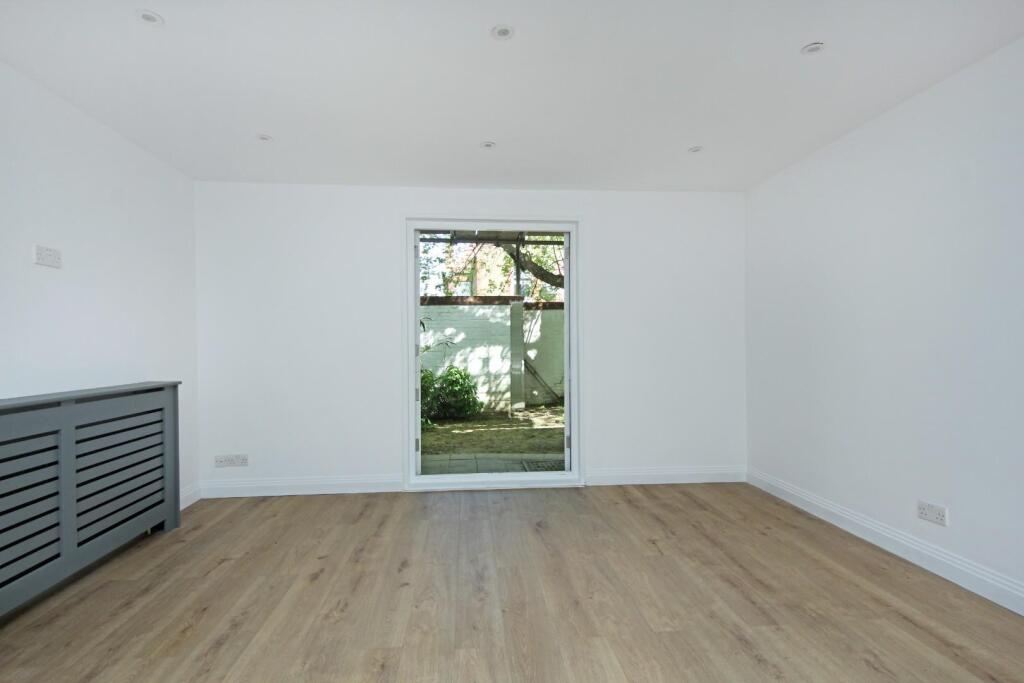 Apartment in London - View 3