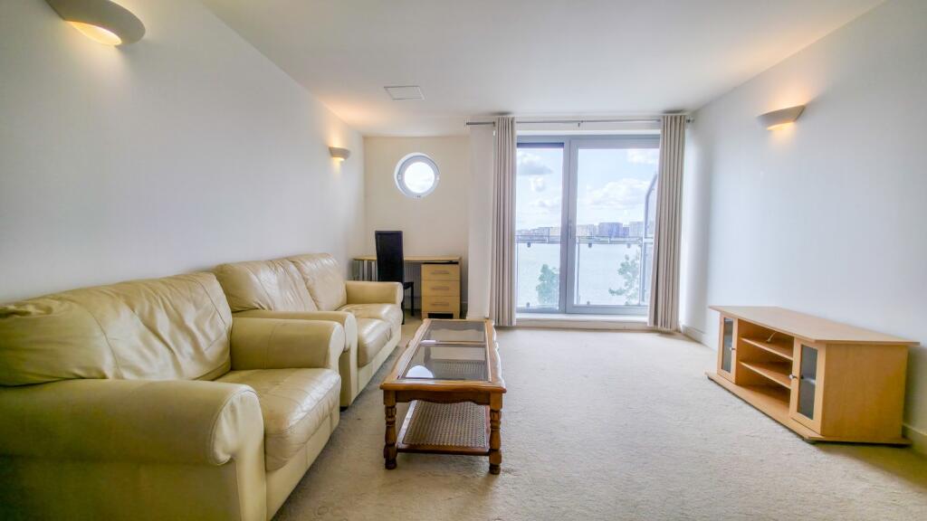 Apartment in London, Thamesmead - View 2