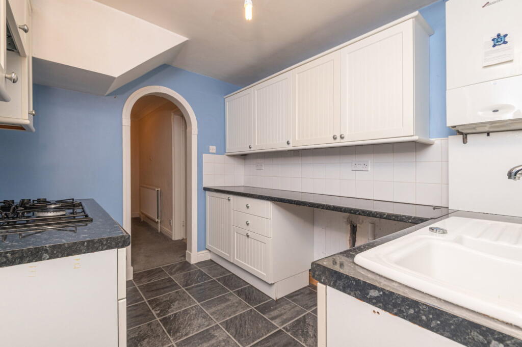 House in Leeds, Barwick in Elmet and Scholes - View 4