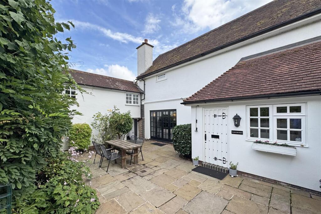 House in Guildford, Wanborough - View 3