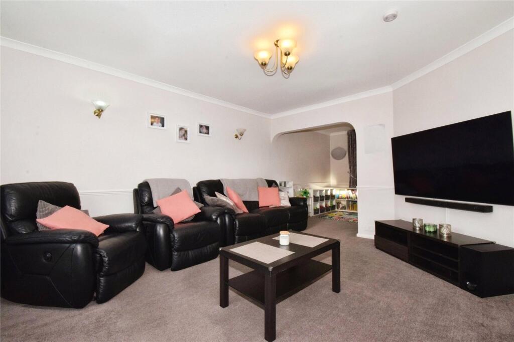 Harrowgate Drive, Birstall, Leicester, Leicestershire, LE4 photo 4