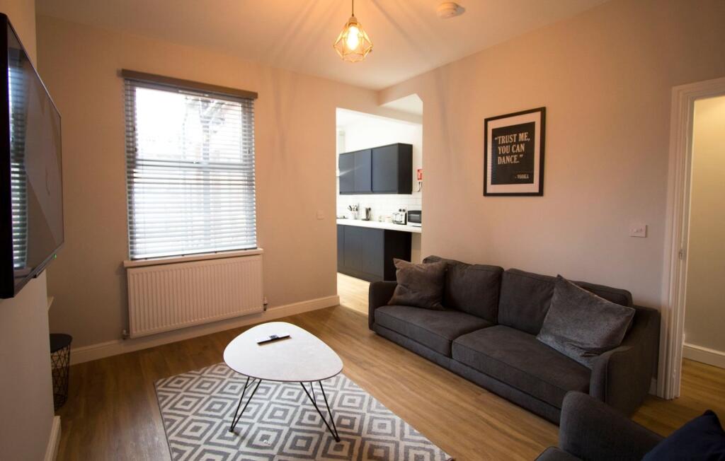 House in Nottingham - View 2