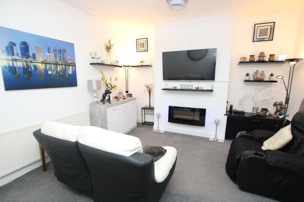 House in Leigh, Hope Carr, Bedford - View 4