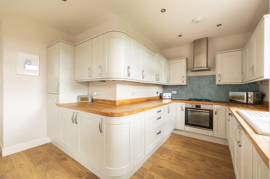 39 Pearce Avenue, Edinburgh, EH12 8SW - View 3