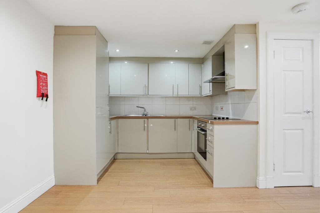 12 Duke Street, Edinburgh, EH6 8HQ photo 3