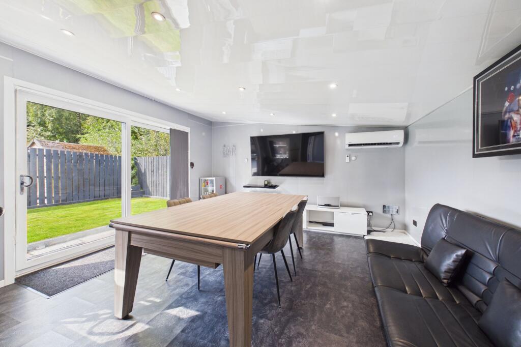 House in Cumbernauld, Collingwood, Blackwood - View 5