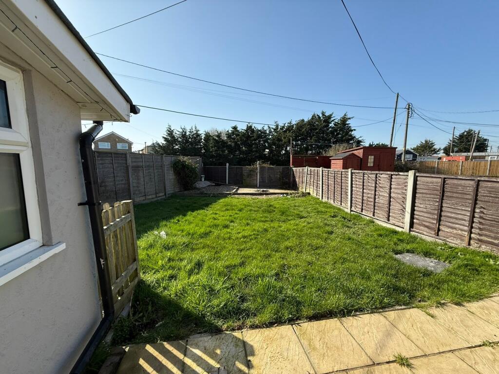 Colne Way, Point Clear Bay, Clacton-on-Sea, CO16 photo 2