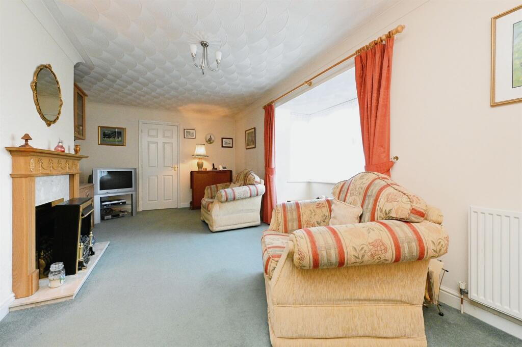 Greenwich Close, Downham Market photo 4