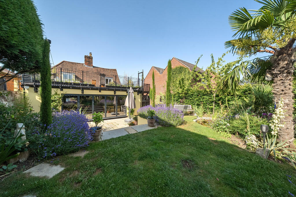 Main image of property: Chapel Street, Thatcham, RG18