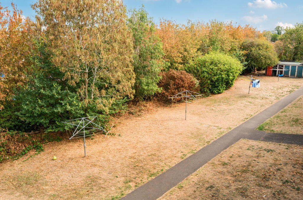 Apartment in Guildford - View 4