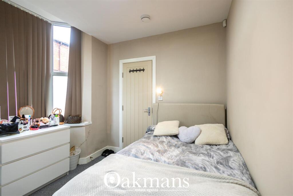 House in Birmingham - More