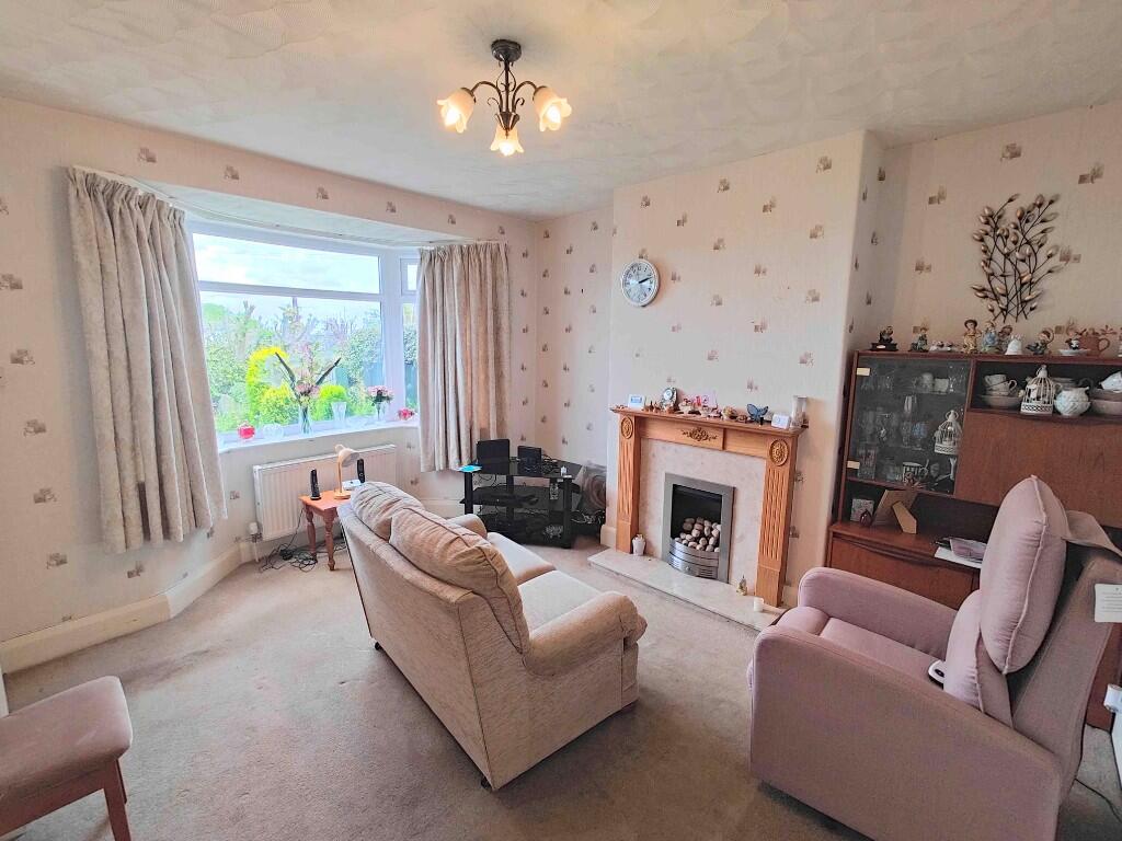 2 Southcliffe, Southowram, HX3 9NP photo 4
