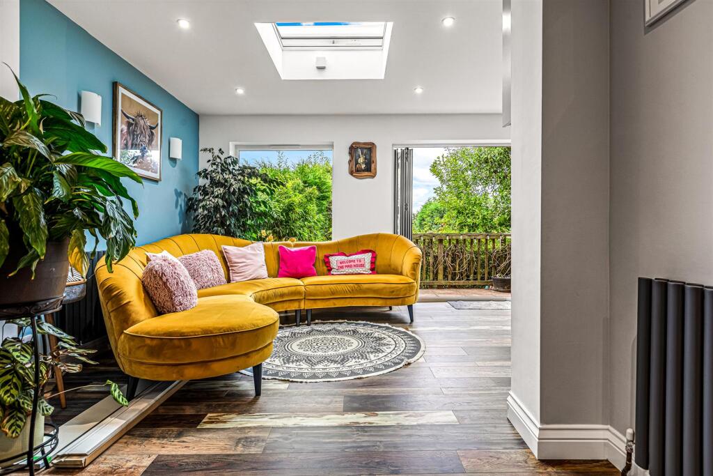 Hawthorne Drive, Thornton, Coalville photo 4