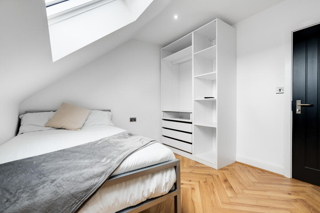 1 bedroom house share for rent