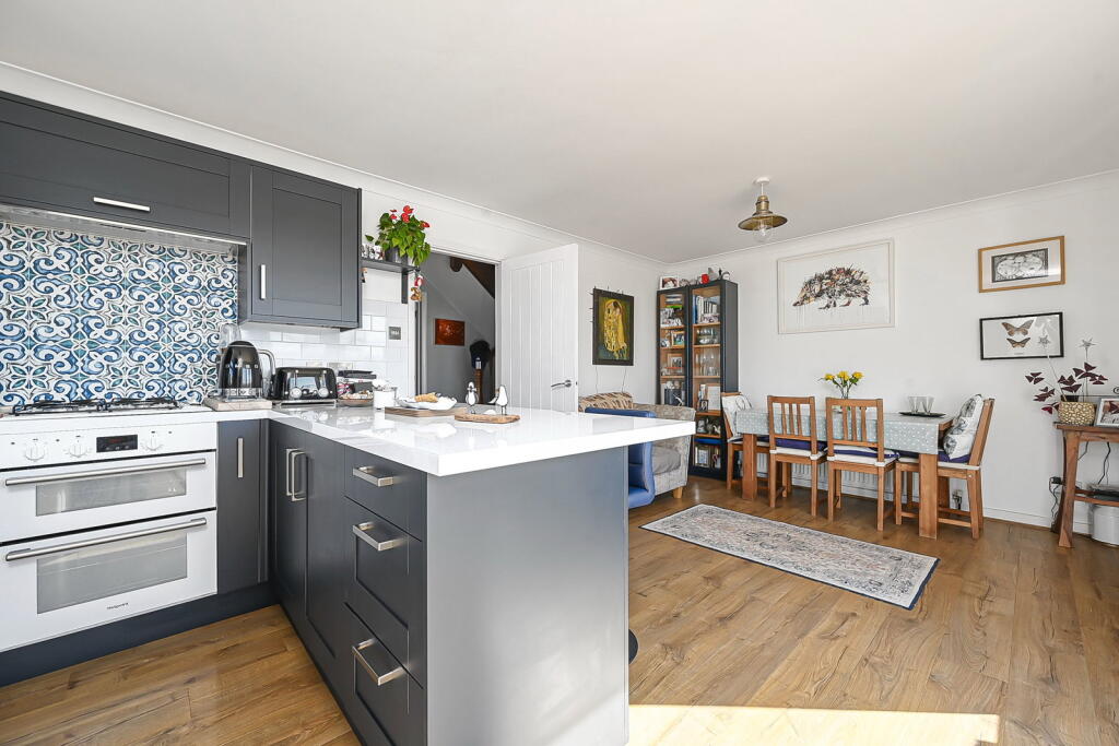 Normans Bay, Pevensey, BN24 6PS photo 2