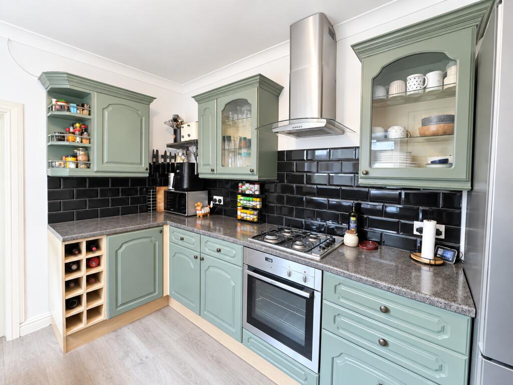 House in Markham, Argoed - More